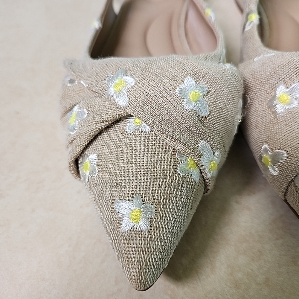 NEW Women's Kelly & Katie Ofena Linen Mule Flat Embroidered Daisies Size 11 - Picture 4 of 10